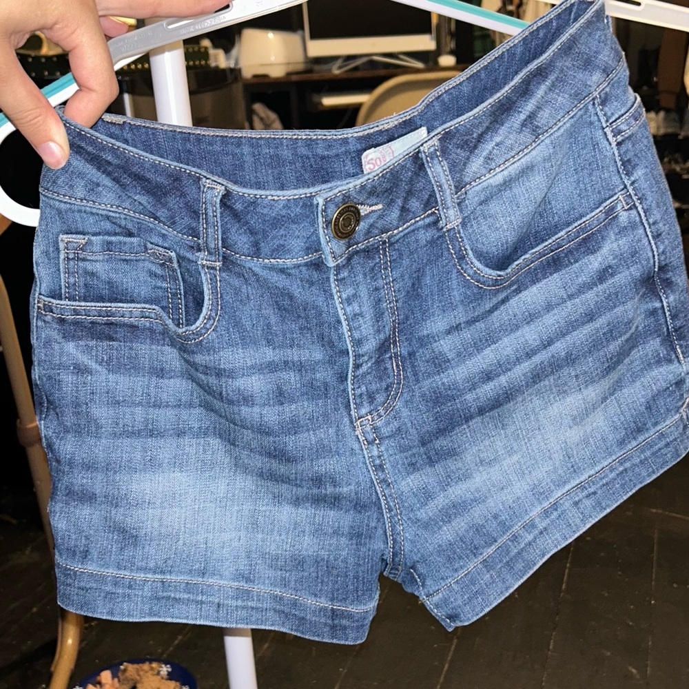 SO jean shorts size 7